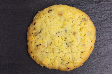 cookies with potato chips and pecan nuts
