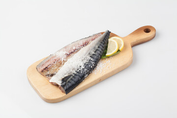 고등어,날것,다듬기,고등어자반,도마,사람없음,생선,소금,실내,어류,오브젝트,음식,음식재료,절임 © jinho Park