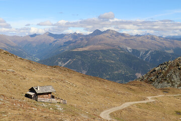 Karnischer Höhenweg in den Alpen