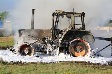 Fototapeta premium Traktor-Brand
