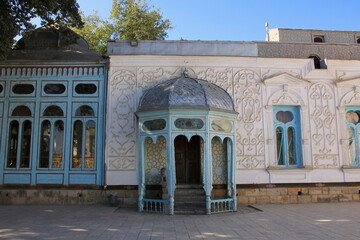 Fototapeta na wymiar ブハラの夏の宮殿（ウズベキスタン）
