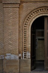 Fototapeta na wymiar Iglesia churc entrada puerta vintage, madera