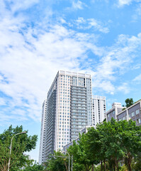 Obraz premium A tall building that stands tall