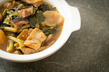 Chinese vegetable stew  with tofu or mixture of vegetables soup