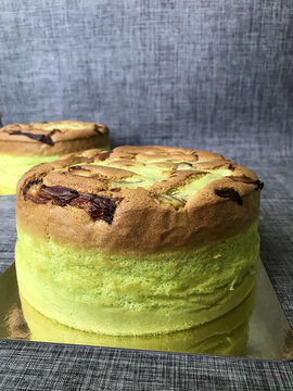 Pandon leaf and young coconut cake