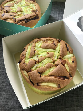 Pandon leaf and young coconut cake