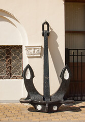 anchor on the Bank near the wall