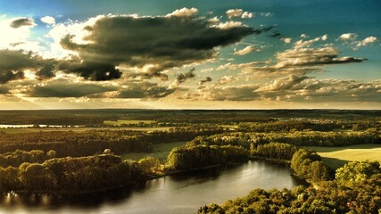 Panorama martwej natury nad jeziorem "Lubich". Lubogóra, Lubuskie, Polska