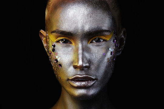 GOLD & SILVER FACE PAINT