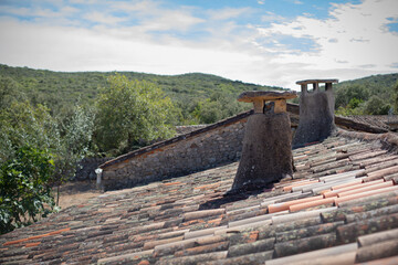 Fototapeta na wymiar Vieux toit provençal