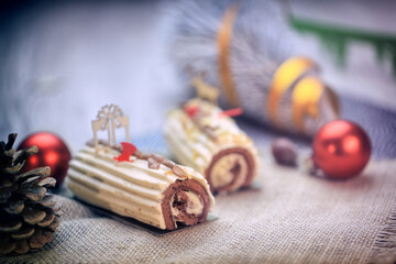 bûche de noël, pâtisserie, noël et nouvel an