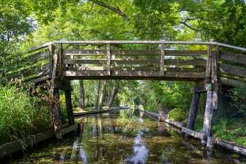 bridge over canal Giethoorn