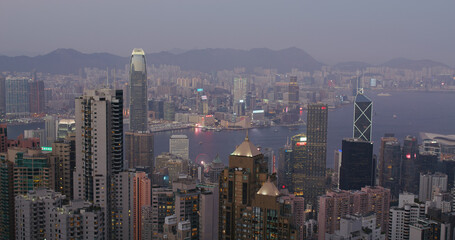 Fototapeta na wymiar Hong Kong skyline in the evening