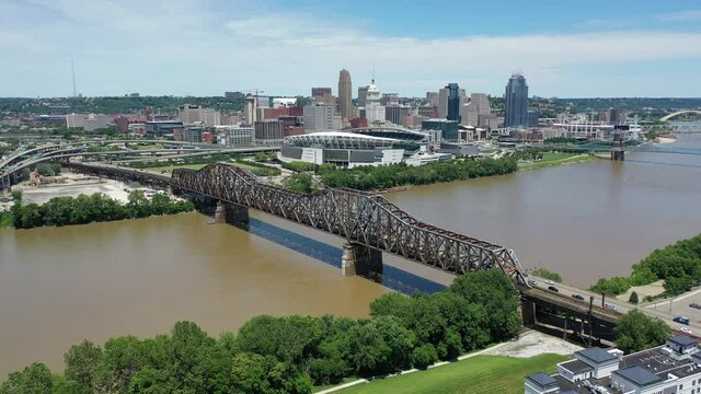 Brent Spence Bridge Over Ohio River in Cincinnati Painting and Maintenance