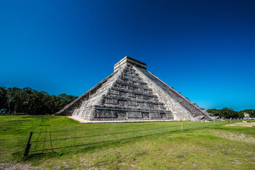 Maya temple of Chichen Itza