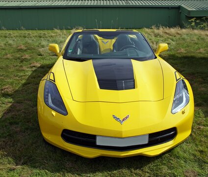 Corvette Stingray C7 In Gelb