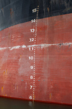 Waterline and draft scale measure orange black ship