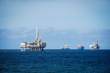 Oil platforms in Pacific ocean off of Southern California coast