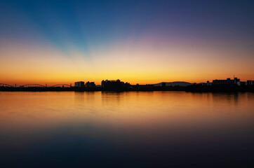 晴天の夜明け前