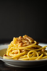 pasta carbonara con guanciale e uova