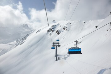 Fototapeta na wymiar Ski lift at a ski resort
