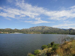 Fototapeta na wymiar lake in the mountains with sky