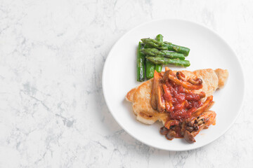 豚ロースの茸トマトソース