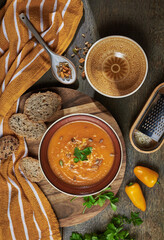 preparo de uma sopa de cenoura