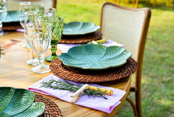 table setting in garden, lunch in the garden, lunch in the garden