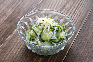 キュウリとシラスの酢の物