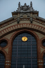 Fototapeta premium Facade from big food market in Budapest at night