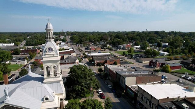aerial of courthouse in nicholasville kentucky