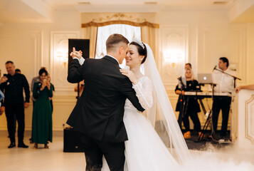 The first dance of the newlyweds.