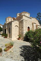 Fototapeta na wymiar L'église du monastère d'Agarathos à Sampas près de Thrapsano en Crète
