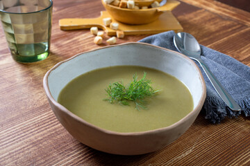 zuppa crema verde