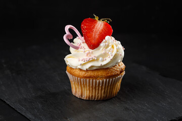 cupcake with strawberry