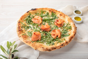 pizza with arugula and salmon