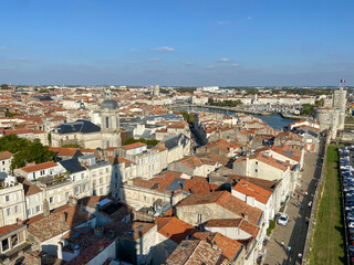 Fototapeta na wymiar Paysage urbain à La Rochelle, vue aérienne, Charente-Maritime