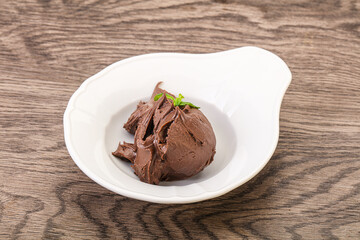 Chocolate spread with nazelnut