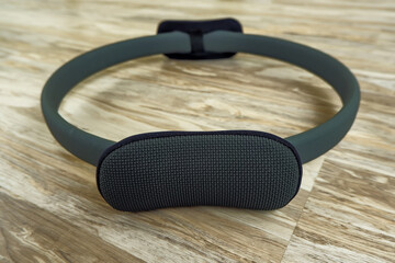 Pilates Ring Fitness Magic Circle Resistance Training Yoga Ring Wheel with Grip Handles