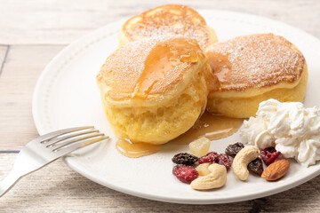 パンケーキ　分厚い