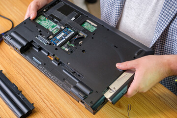 Laptop reparieren - Teile tauschen Laptop 