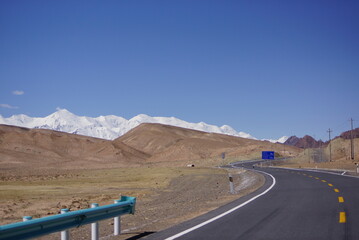 中国〜キルギス 車窓からみる国境の道のり