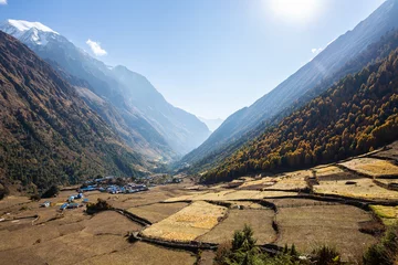 Photo sur Plexiglas Manaslu View over Loh Village on Manaslu Circuit, Nepal
