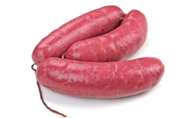 cervelas de cheval isolé sur un fond blanc