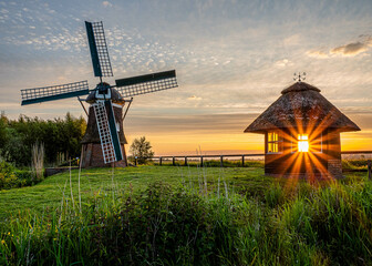Wasserschöpfmühle von Bedekaspel im Sonnenaufgang