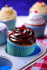 Cupcake de chocolate em close-up