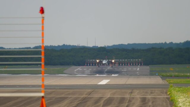 Turboprop airplane landing