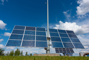 Solar panel farm that tracks the sun