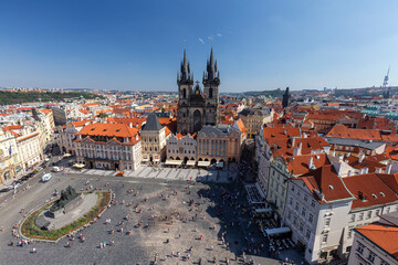 Obraz premium Landscape view of the old town square and the Church of our Lady Before Tyn from the Astronomical Clock in Prague.